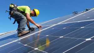 Costs and Benefits of Solar Panel Reinstallation in Miami