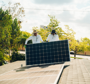 Enphase Installing: Benefits of Replacing Old Solar Panels